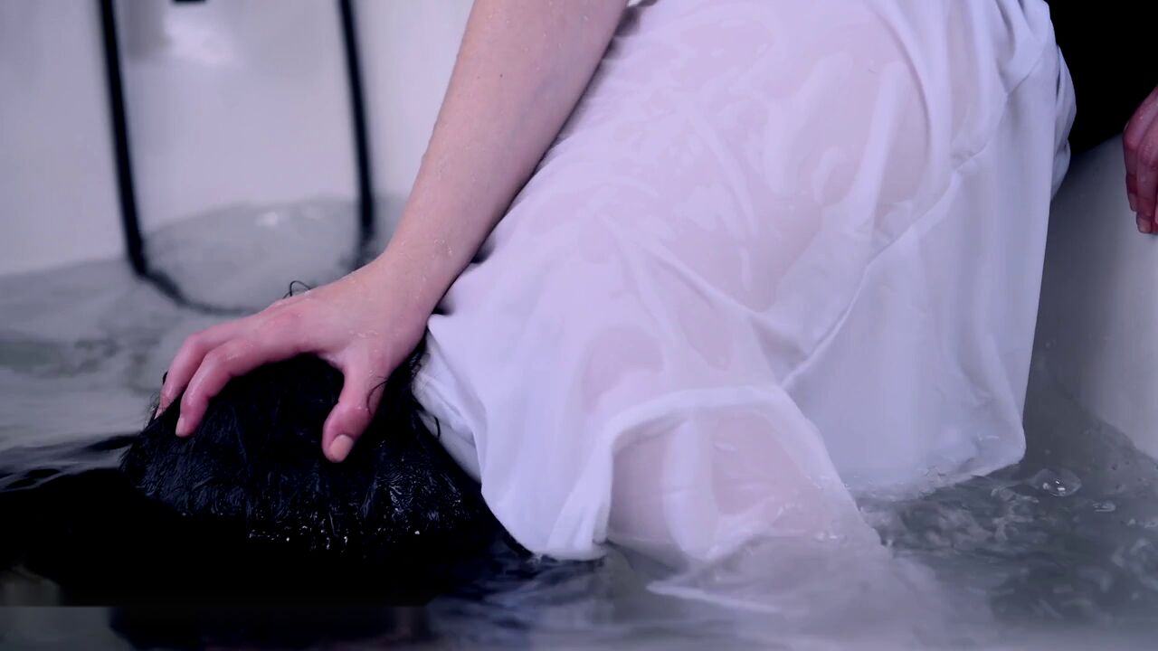 Domme Bath